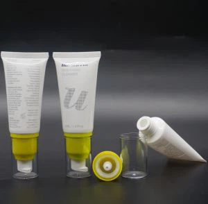 Kozmetička plastična meka cijev s poklopcem pumpe