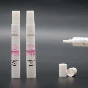 Kozmetička cijev za mlaznice male veličine